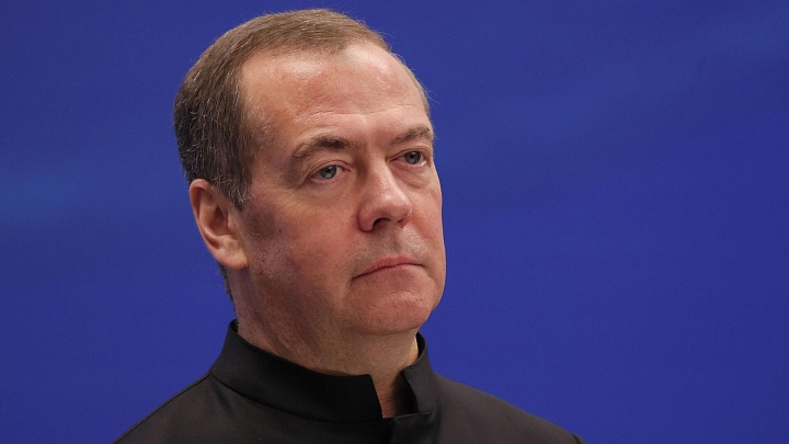 Медведев заявил, что западные санкции не привели к парализации российской экономики